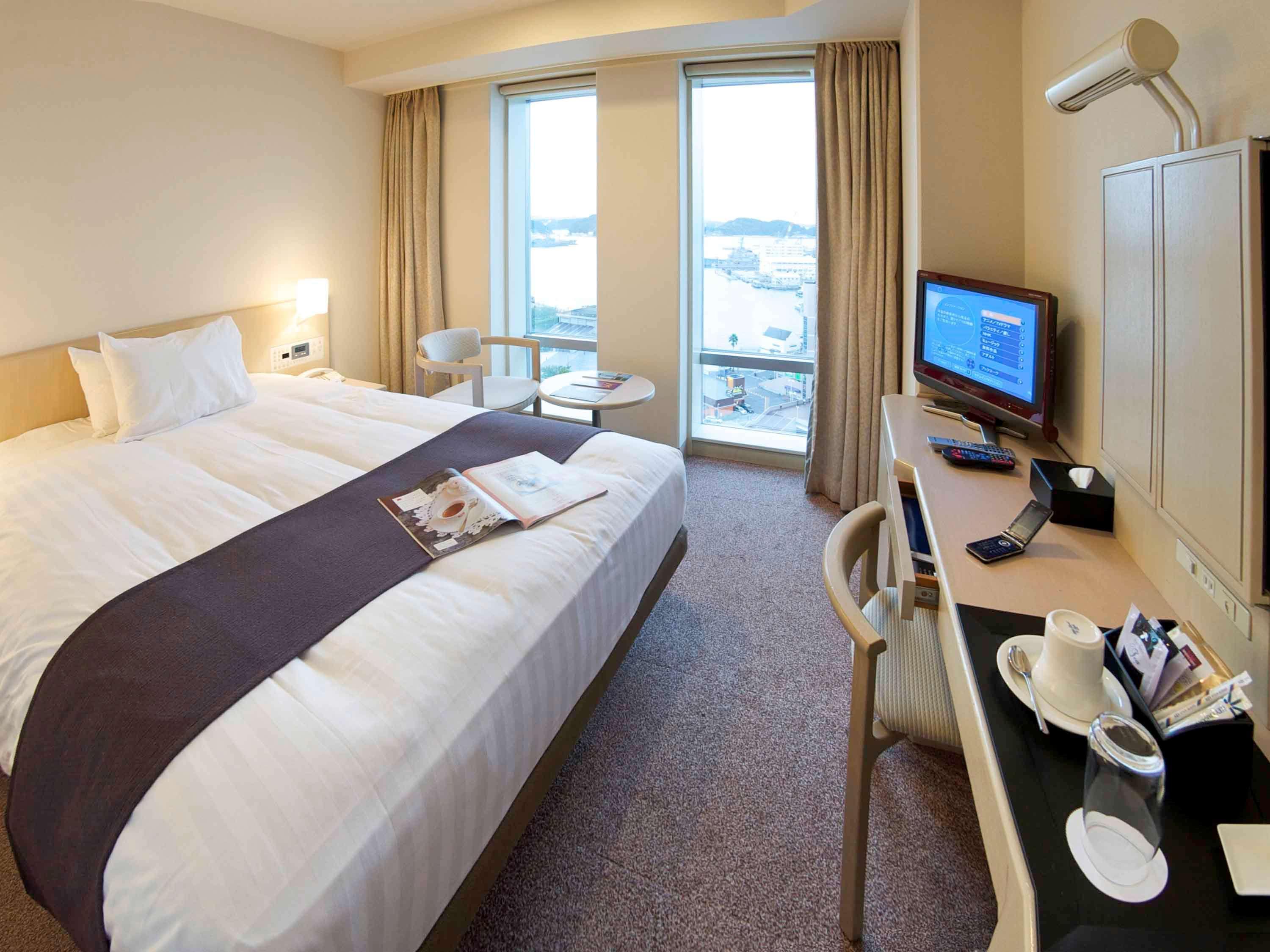 Mercure Hotel Yokosuka Bagian luar foto